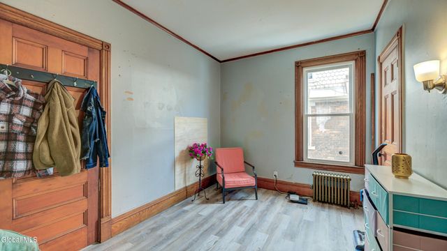 17 2nd Avenue, Gloversville, NY 12078