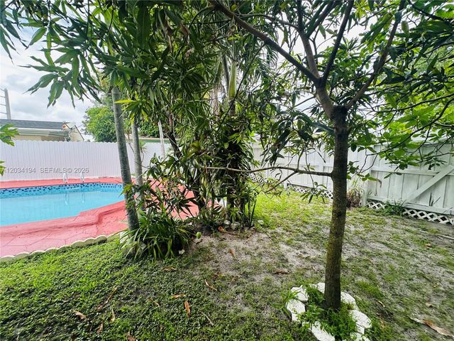 1215 S 24th Avenue 0, Hollywood, FL 33020