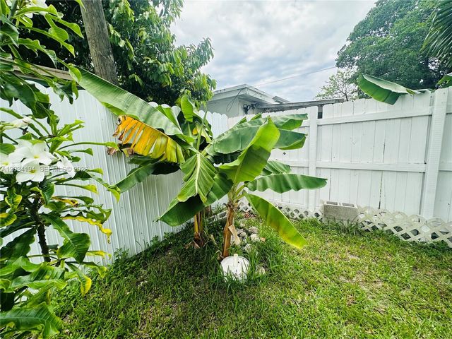 1215 S 24th Avenue 0, Hollywood, FL 33020