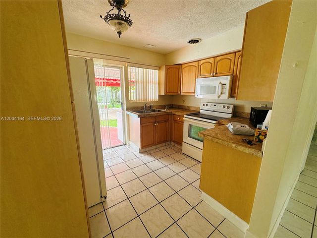 1215 S 24th Avenue 0, Hollywood, FL 33020