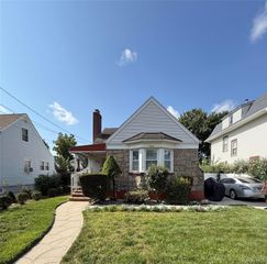 146 Elm Street, Valley Stream, NY 11580
