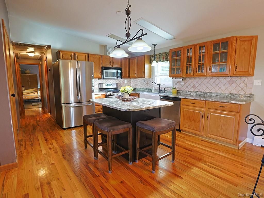 104 Ayers Court, Montgomery, NY 12549 — photo 2