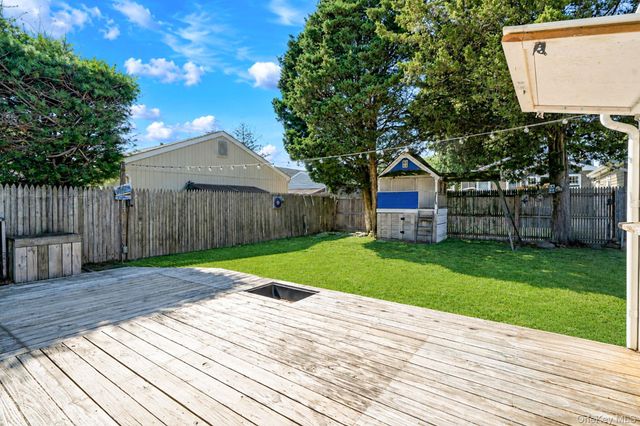 7 Inca Drive, Bay Shore, NY 11706