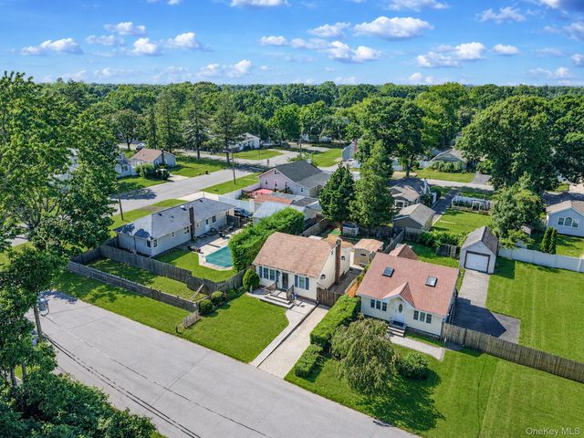 7 Inca Drive, Bay Shore, NY 11706