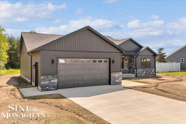 183 Nevada Avenue, Marysville, MI 48040