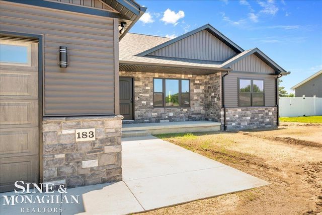 183 Nevada Avenue, Marysville, MI 48040