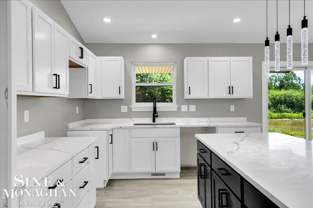 183 Nevada Avenue, Marysville, MI 48040