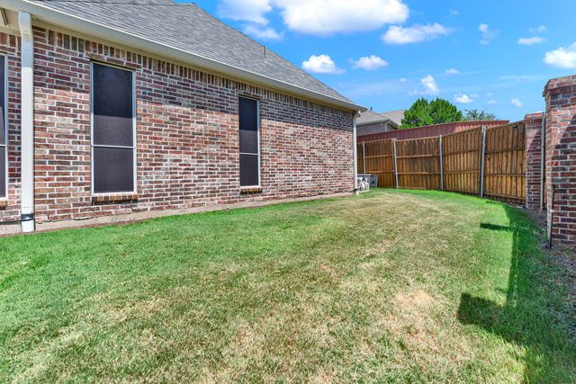 6400 VILLAGE SPRINGS Drive, Plano, TX 75024