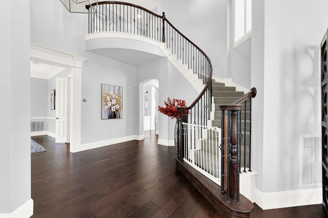 6400 VILLAGE SPRINGS Drive, Plano, TX 75024