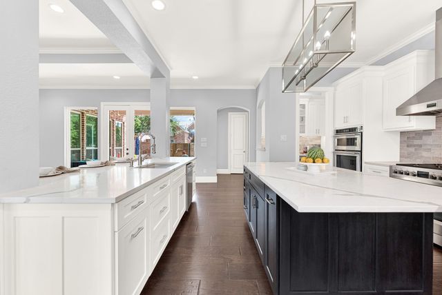 6400 VILLAGE SPRINGS Drive, Plano, TX 75024