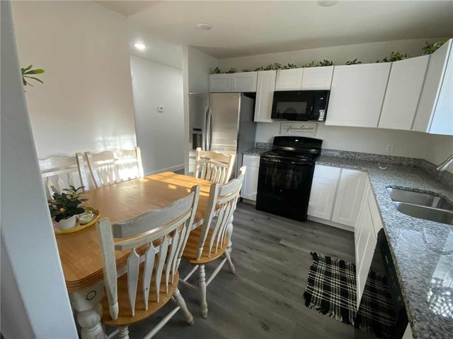 305 Estates Drive, Green Forest, AR 72638