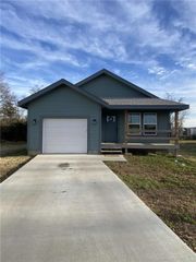 305 Estates Drive, Green Forest, AR 72638