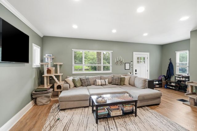 5575 Stewart Avenue, Columbia Twp, OH 45227