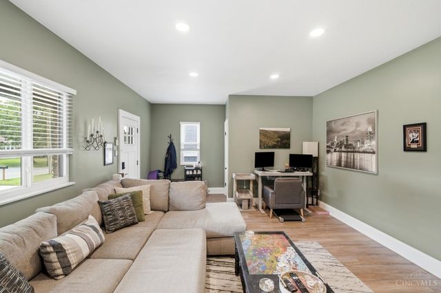 5575 Stewart Avenue, Columbia Twp, OH 45227