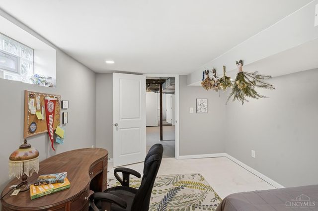 5575 Stewart Avenue, Columbia Twp, OH 45227