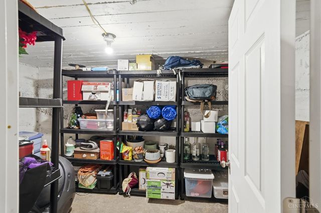 5575 Stewart Avenue, Columbia Twp, OH 45227