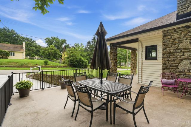 5575 Stewart Avenue, Columbia Twp, OH 45227