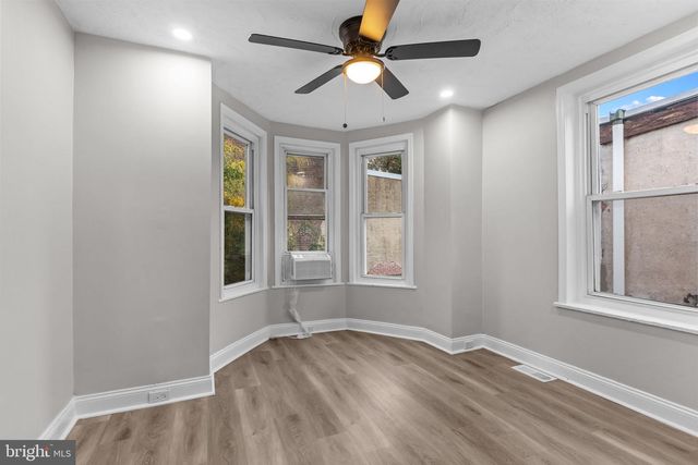 1139 W SOMERSET ST, Philadelphia, PA 19133