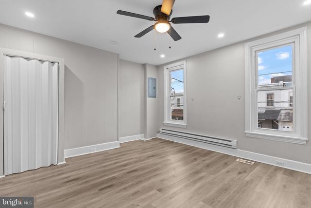 1139 W SOMERSET ST, Philadelphia, PA 19133