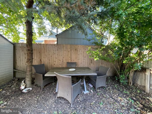 4206 HOUGHTON ST, Philadelphia, PA 19128