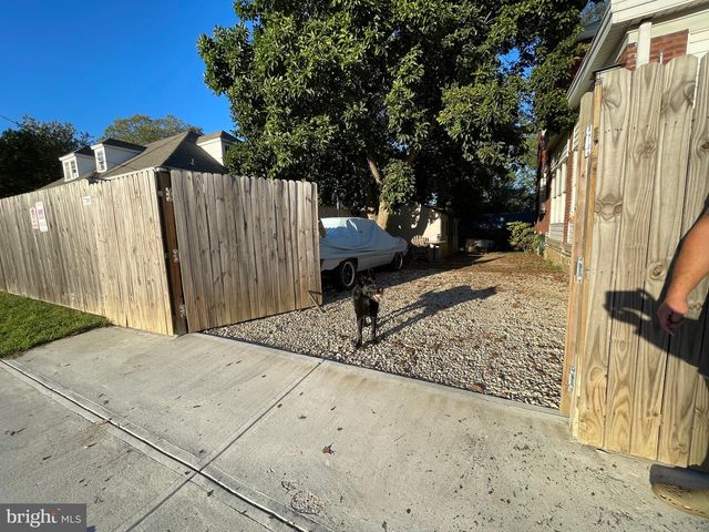 4206 HOUGHTON ST, Philadelphia, PA 19128