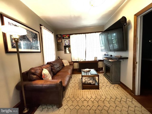 4206 HOUGHTON ST, Philadelphia, PA 19128