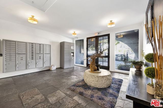 1351 N Orange Drive 106, Los Angeles, CA 90028