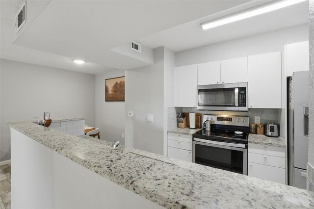 3036 PARKWAY BOULEVARD 104, Kissimmee, FL 34747