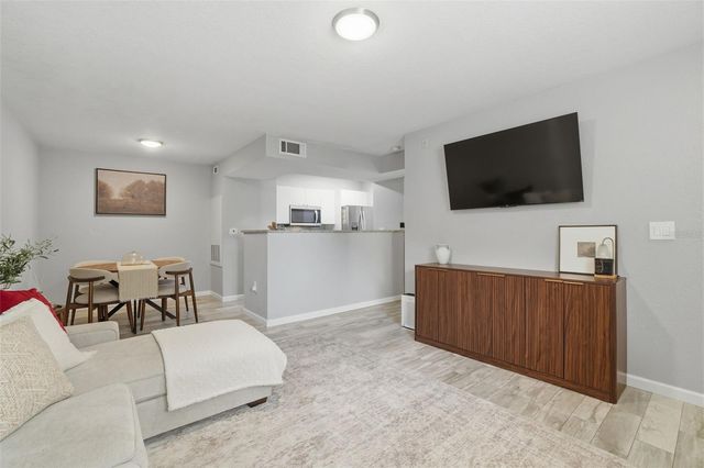 3036 PARKWAY BOULEVARD 104, Kissimmee, FL 34747