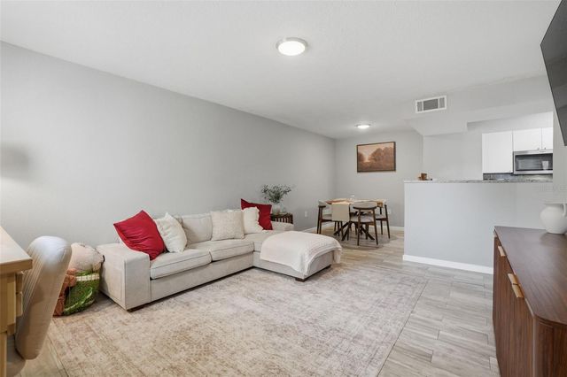 3036 PARKWAY BOULEVARD 104, Kissimmee, FL 34747