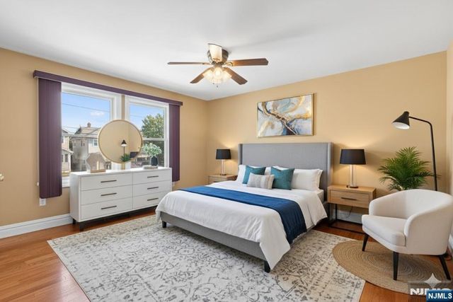 9 15th Avenue, Elmwood Park, NJ 07407