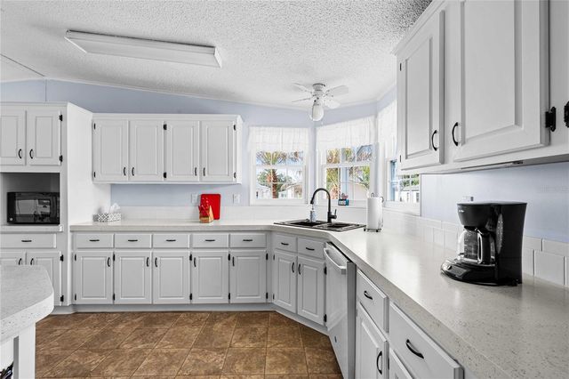 36743 KIOWA AVENUE, Zephyrhills, FL 33542