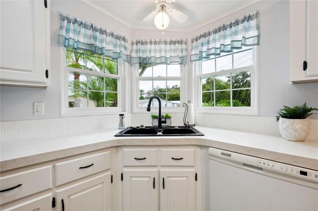 36743 KIOWA AVENUE, Zephyrhills, FL 33542