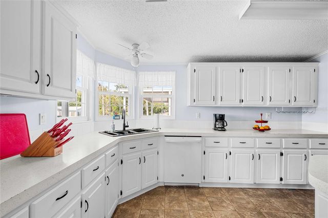 36743 KIOWA AVENUE, Zephyrhills, FL 33542