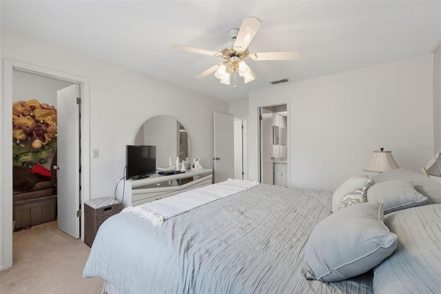 9484 NAKOMA WAY 9484, Weeki Wachee, FL 34613