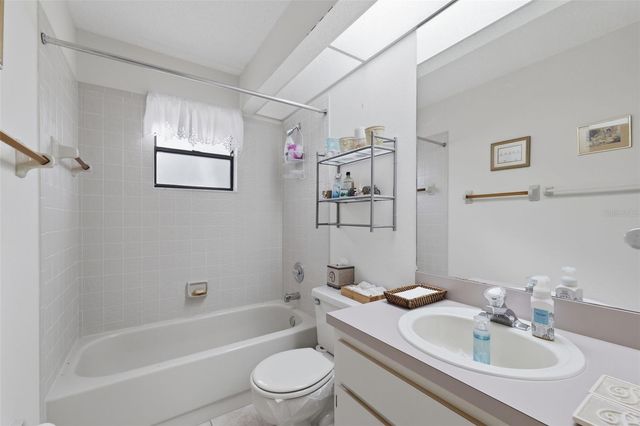 9484 NAKOMA WAY 9484, Weeki Wachee, FL 34613