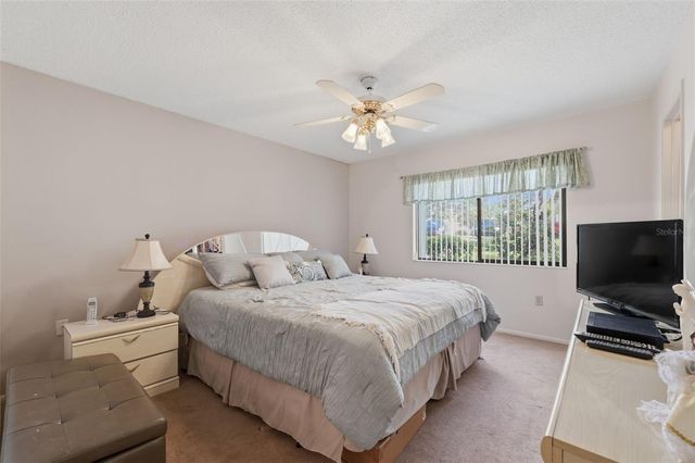 9484 NAKOMA WAY 9484, Weeki Wachee, FL 34613