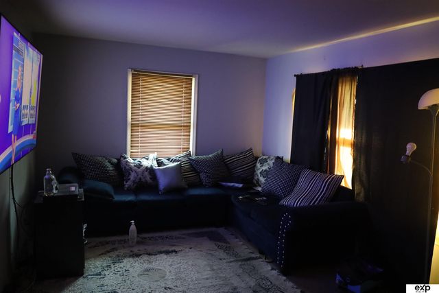 3901 N 40 Street, Omaha, NE 68111