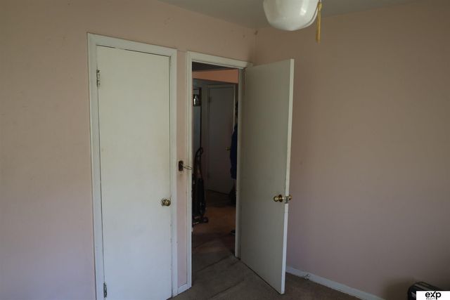 3901 N 40 Street, Omaha, NE 68111