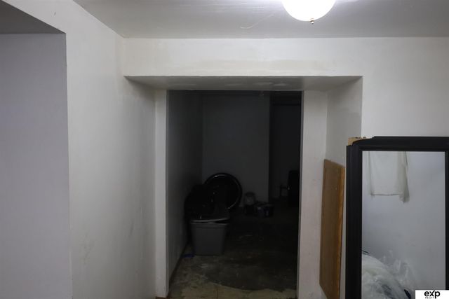 3901 N 40 Street, Omaha, NE 68111