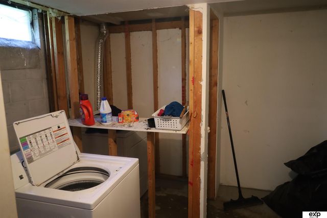 3901 N 40 Street, Omaha, NE 68111