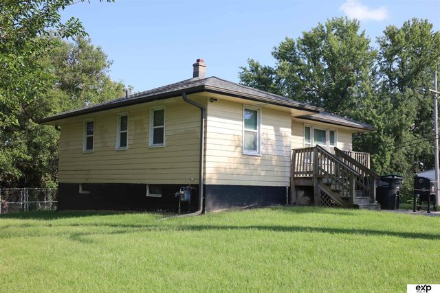 3901 N 40 Street, Omaha, NE 68111