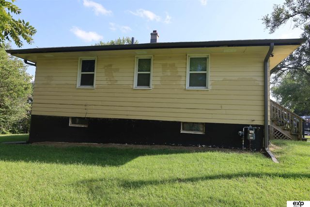 3901 N 40 Street, Omaha, NE 68111