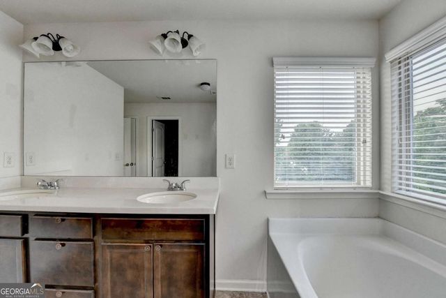3131 Wildberry Run Lane, Snellville, GA 30078
