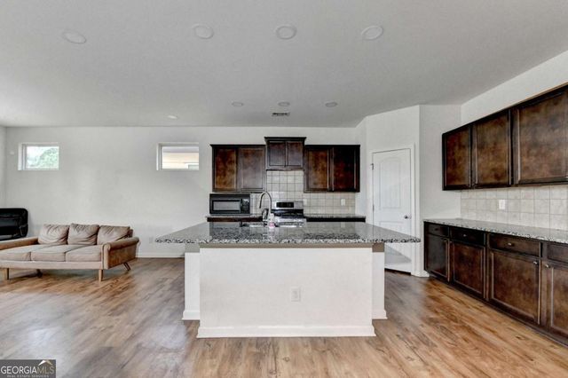 3131 Wildberry Run Lane, Snellville, GA 30078