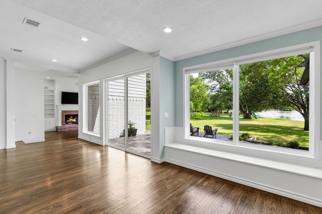 170 Double Oaks Drive, Double Oak, TX 75077