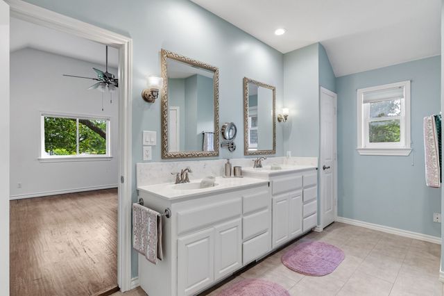 170 Double Oaks Drive, Double Oak, TX 75077