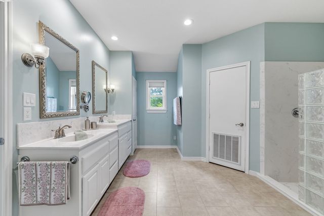 170 Double Oaks Drive, Double Oak, TX 75077