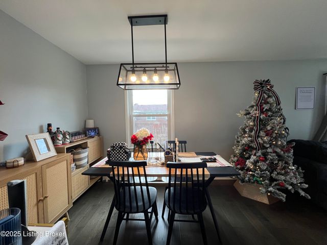 6239 Blaze Way, Louisville, KY 40272