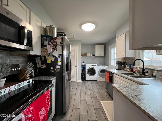 6239 Blaze Way, Louisville, KY 40272